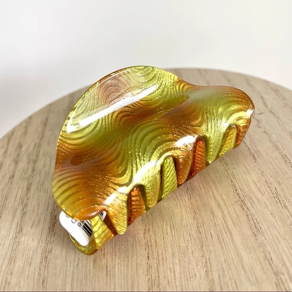Urban Outfitters | Claw Clip | Green & Orange